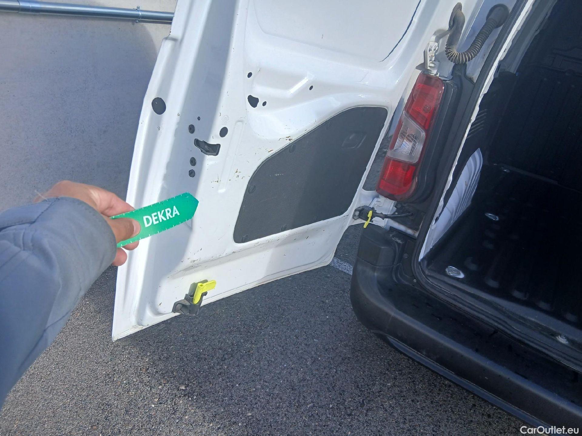  Peugeot  Partner PEUGEOT  / 2018 / 3P / furgón derivado de turismo Pro Standard 600kg BlueHDi 73kW (AC) #9