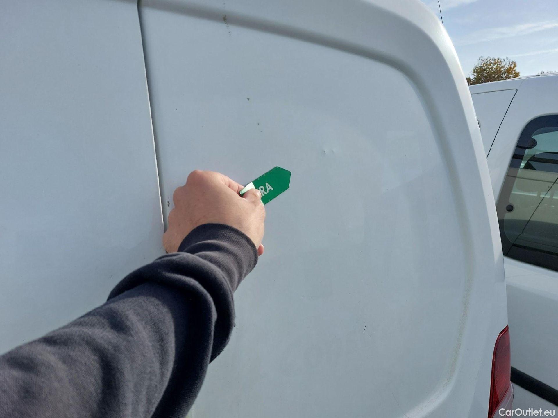  Opel  Combo OPEL  / 2018 / 4P / furgón derivado de turismo 1.6 TD S/S 74kW (100CV) Select L H1 650k #18