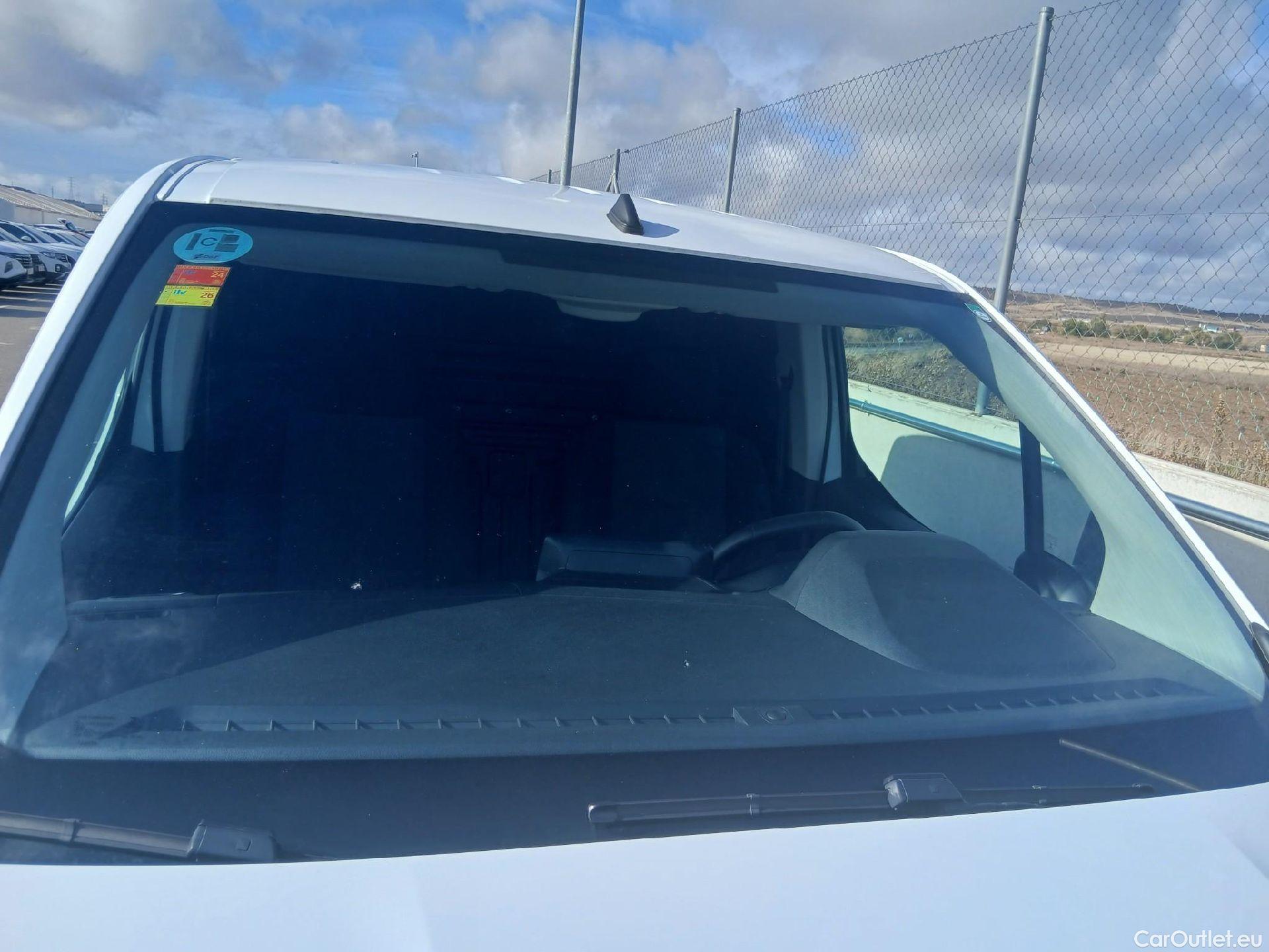  Peugeot  Partner PEUGEOT  / 2018 / 3P / furgón derivado de turismo Pro Standard 600kg BlueHDi 73kW (AC) #20