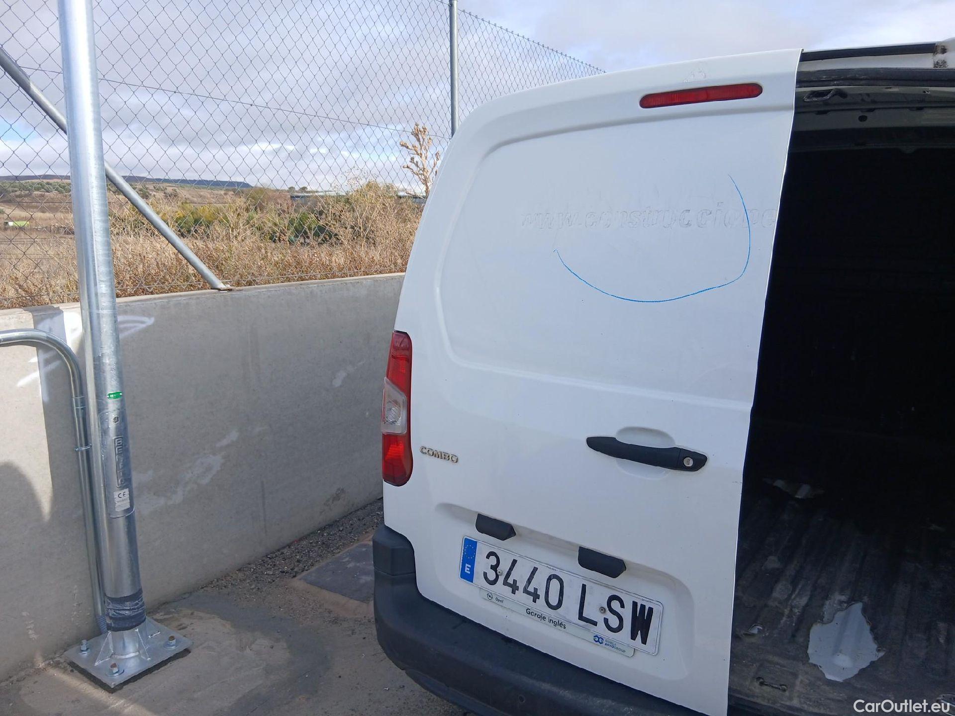  Opel  Combo OPEL  / 2018 / 4P / furgón derivado de turismo 1.5TD 75kW (100CV) Select XL H1 1000kg #26