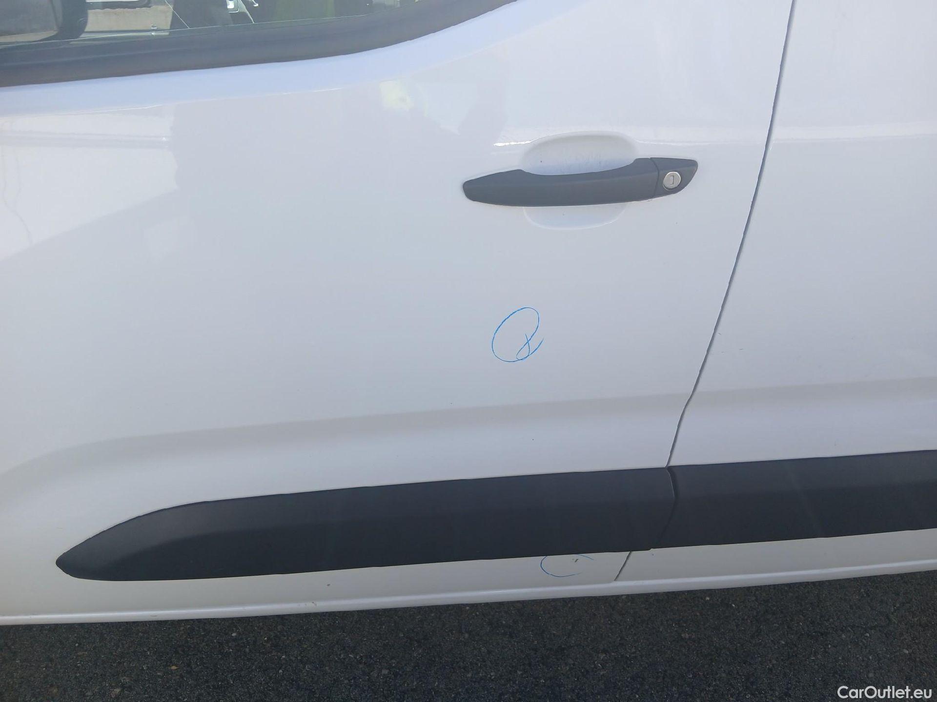  Peugeot  Partner PEUGEOT  / 2018 / 3P / furgón derivado de turismo Pro Standard 600kg BlueHDi 73kW (AC) #23