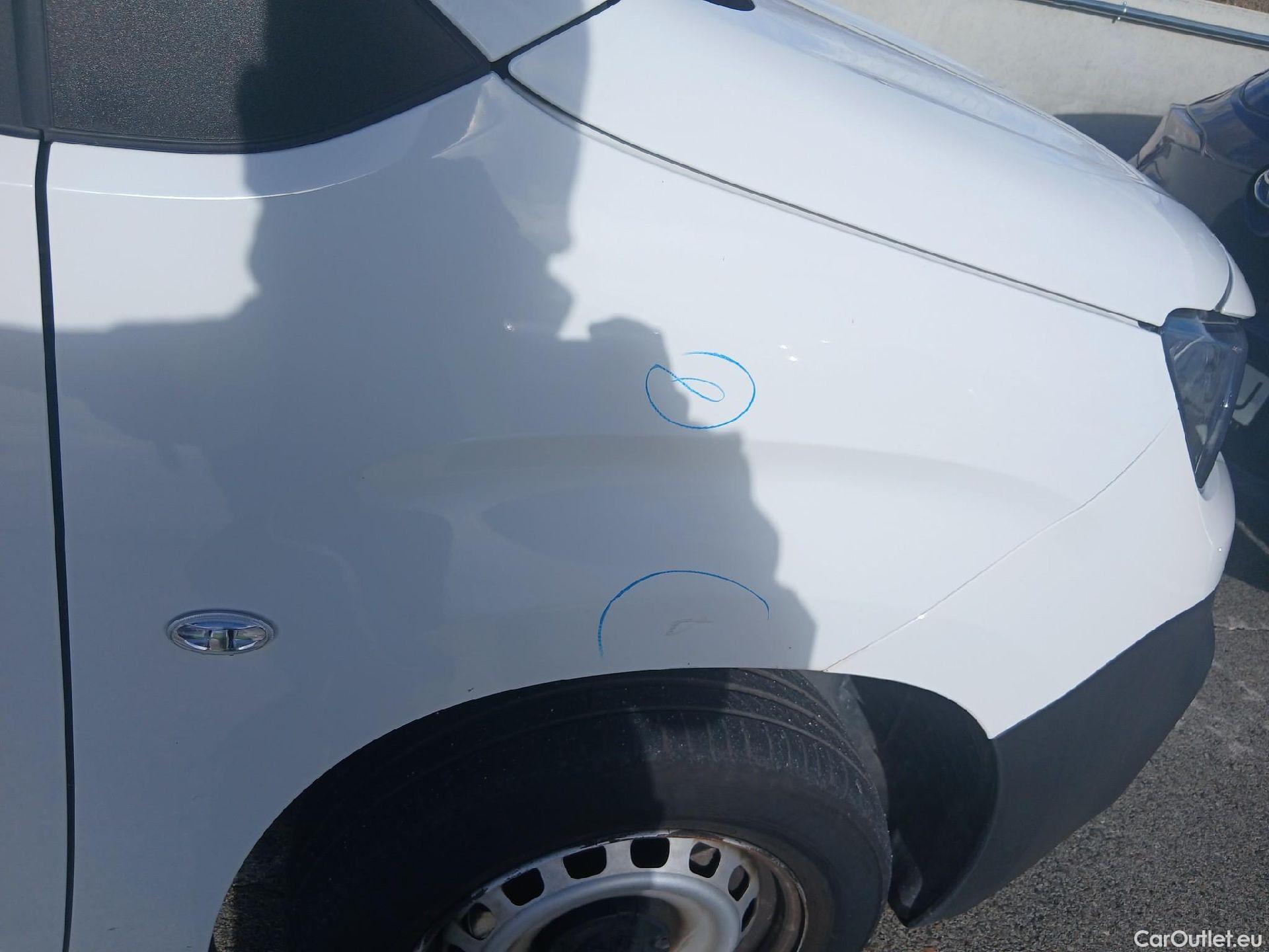  Peugeot  Partner PEUGEOT  / 2018 / 3P / furgón derivado de turismo Pro Standard 600kg BlueHDi 73kW (AC) #31