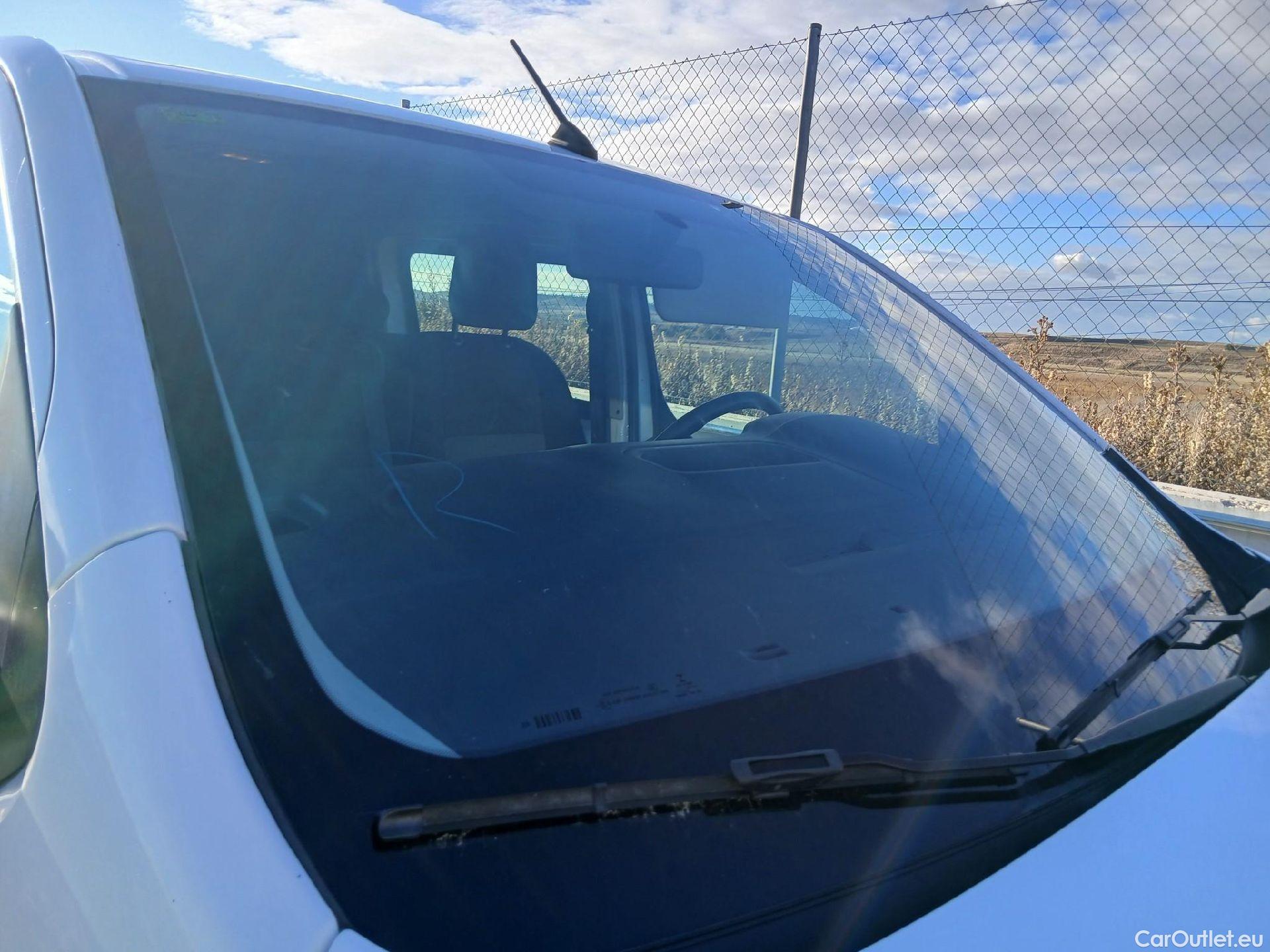  Opel  Vivaro OPEL  / 2019 / 4P / furgón 2.0 D 88kW (120CV) L Inc Express M.P. DC #13