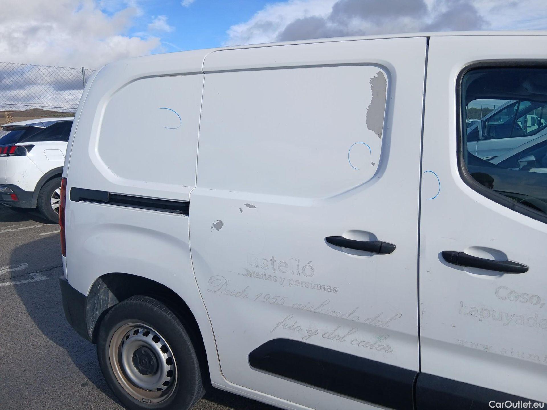  Opel  Combo OPEL  / 2018 / 3P / furgón derivado de turismo 1.5 TD S/S 75kW (100CV) Express L H1 650 (CX) #44