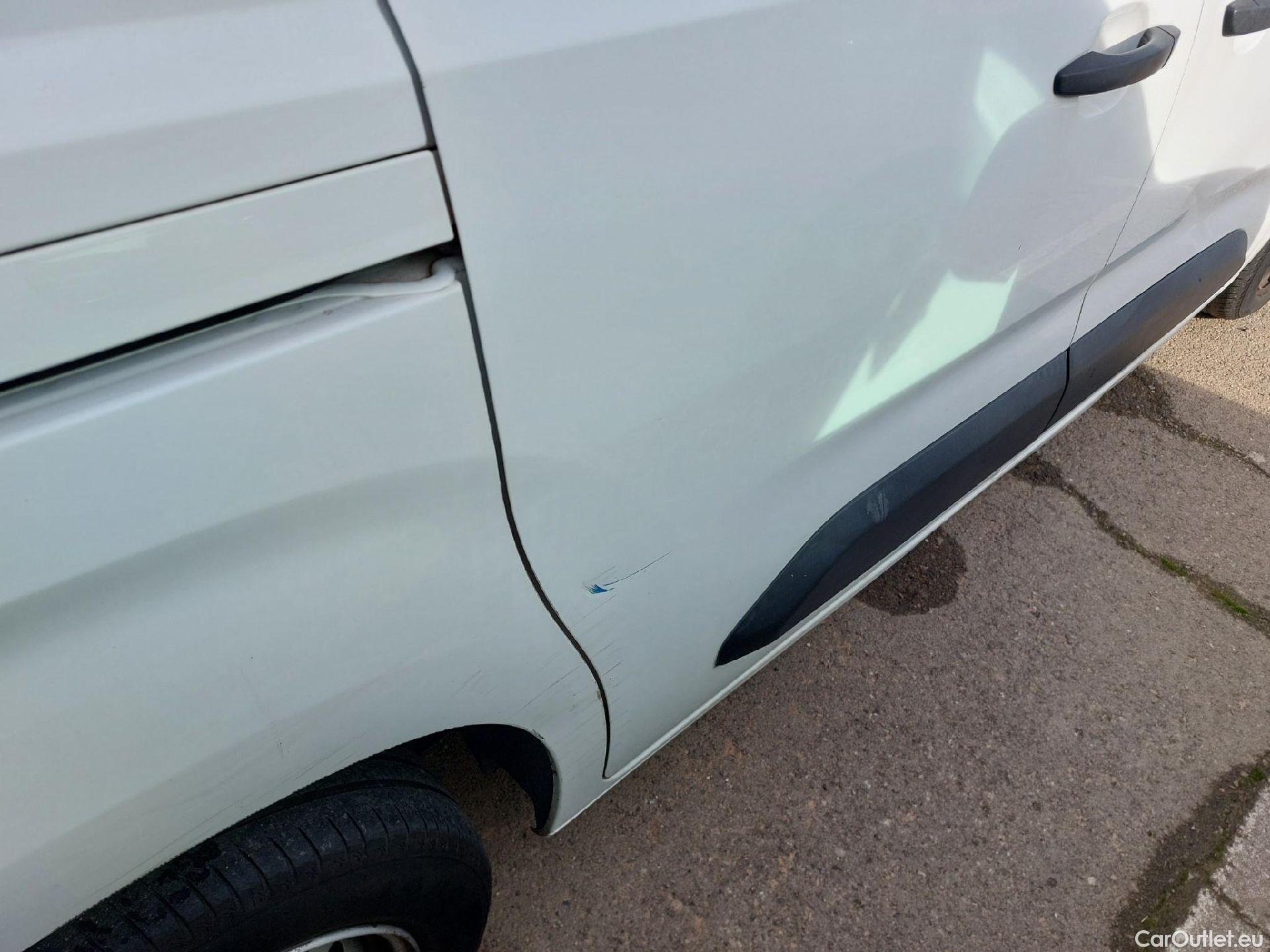  Opel  Combo OPEL  / 2018 / 4P / furgón derivado de turismo 1.6 TD S/S 74kW (100CV) Select L H1 650k #21