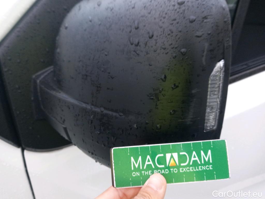  Renault  Trafic RENAULT  / 2021 / 4P / furgón Furgón L1H1 Blue dCi 96 Kw (130 CV) (AC4) #18