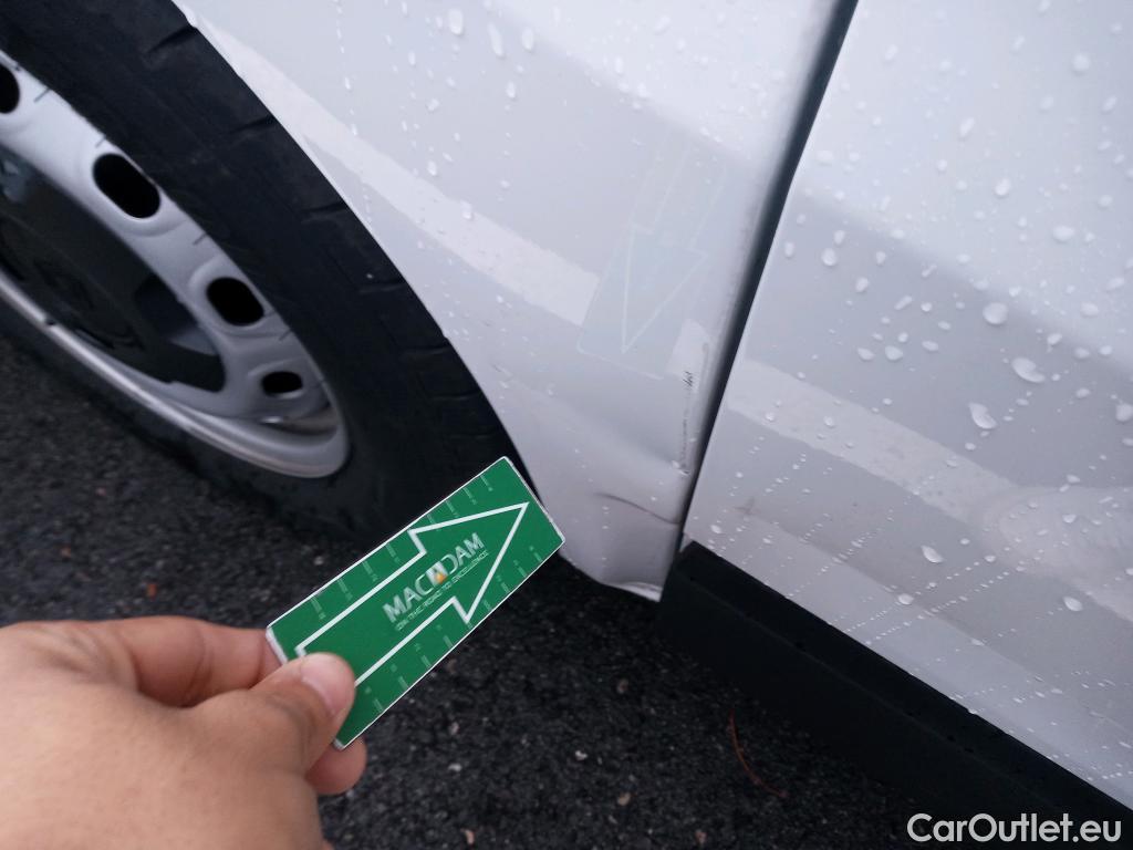  Renault  Trafic RENAULT  / 2021 / 4P / furgón Furgón L1H1 Blue dCi 96 Kw (130 CV) (AC4) #5