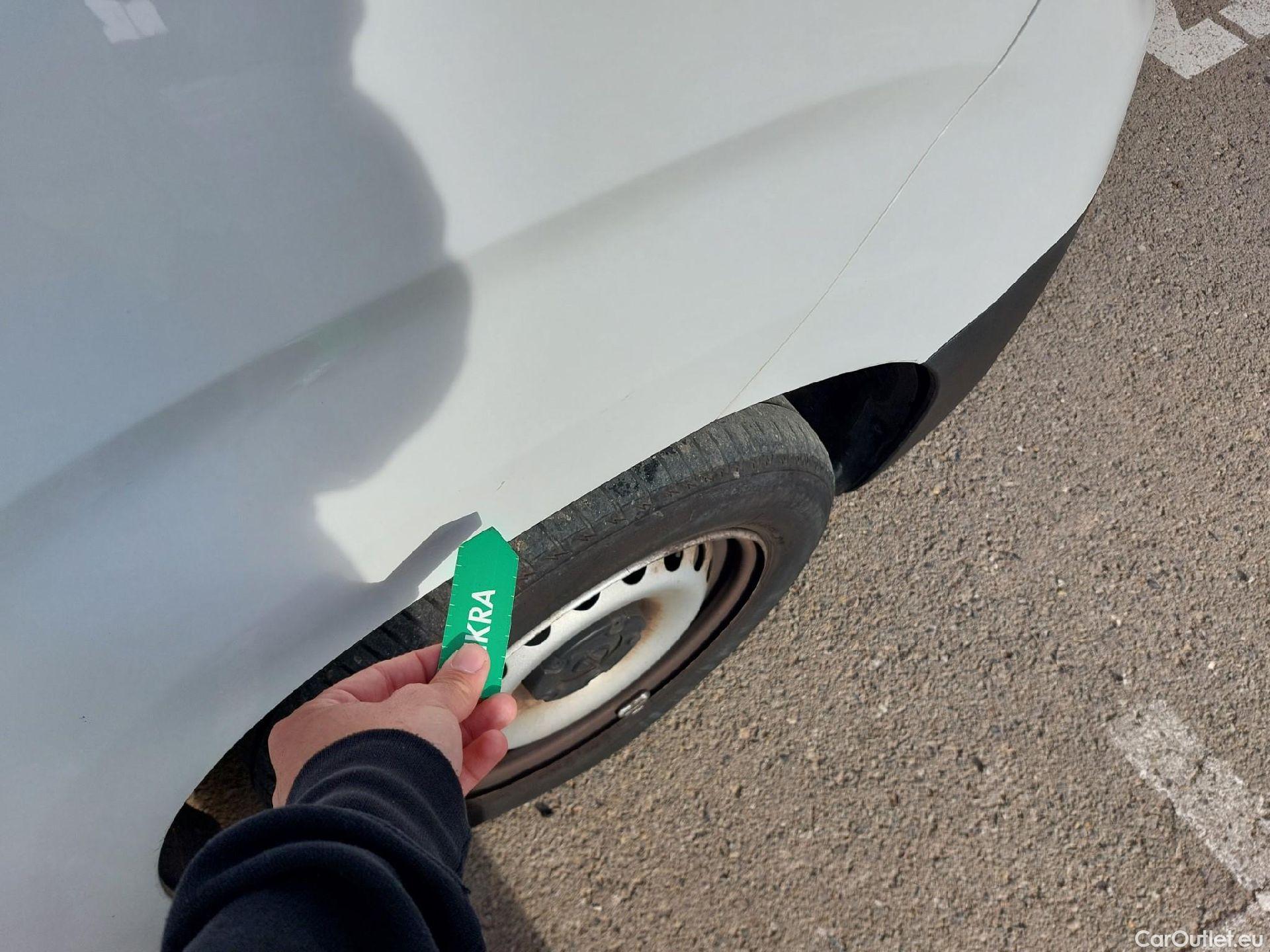  Opel  Combo OPEL  / 2018 / 4P / furgón derivado de turismo 1.6 TD S/S 74kW (100CV) Select L H1 650k #26