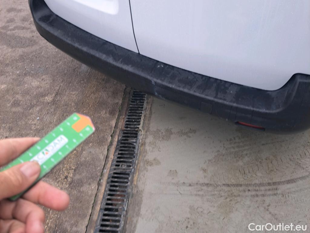  Peugeot  Expert  Furgón Pro Standard 1.5 HDi 100CV MT6 E6dT #16