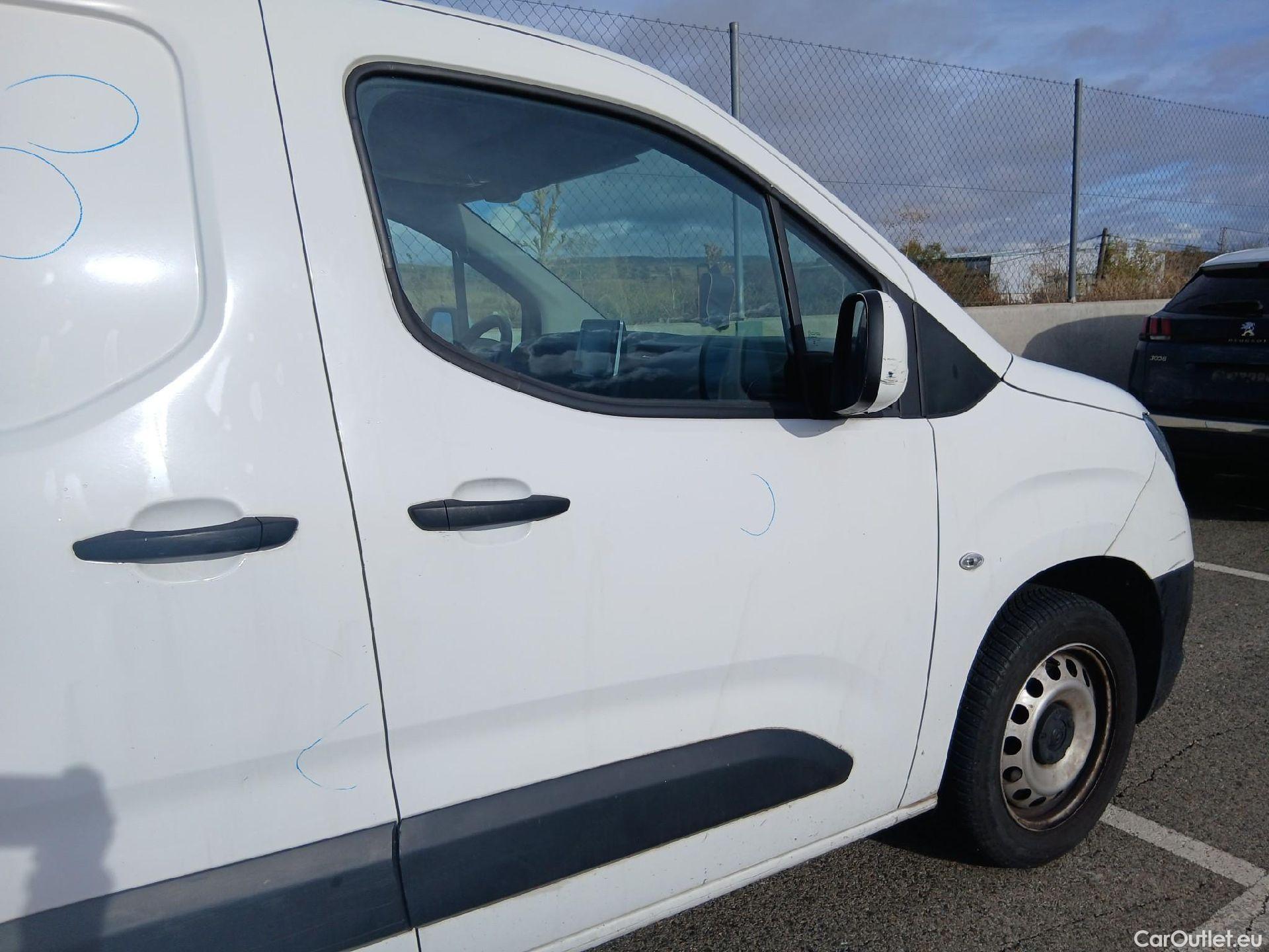  Opel  Combo OPEL  / 2018 / 4P / furgón derivado de turismo 1.5TD 75kW (100CV) Select XL H1 1000kg #38