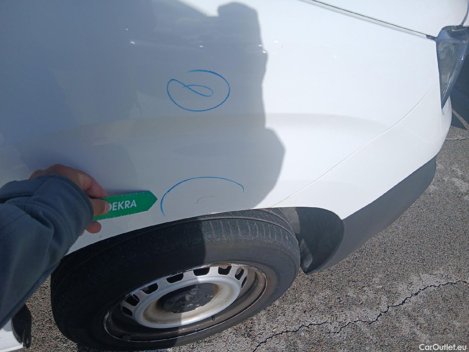  Peugeot  Partner PEUGEOT  / 2018 / 3P / furgón derivado de turismo Pro Standard 600kg BlueHDi 73kW (AC) #32