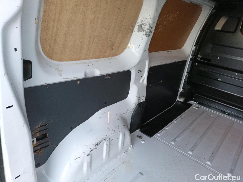  Opel  Vivaro OPEL  / 2019 / 4P / furgón 1.5 Diésel 74kW(100CV)M Std Exp #3