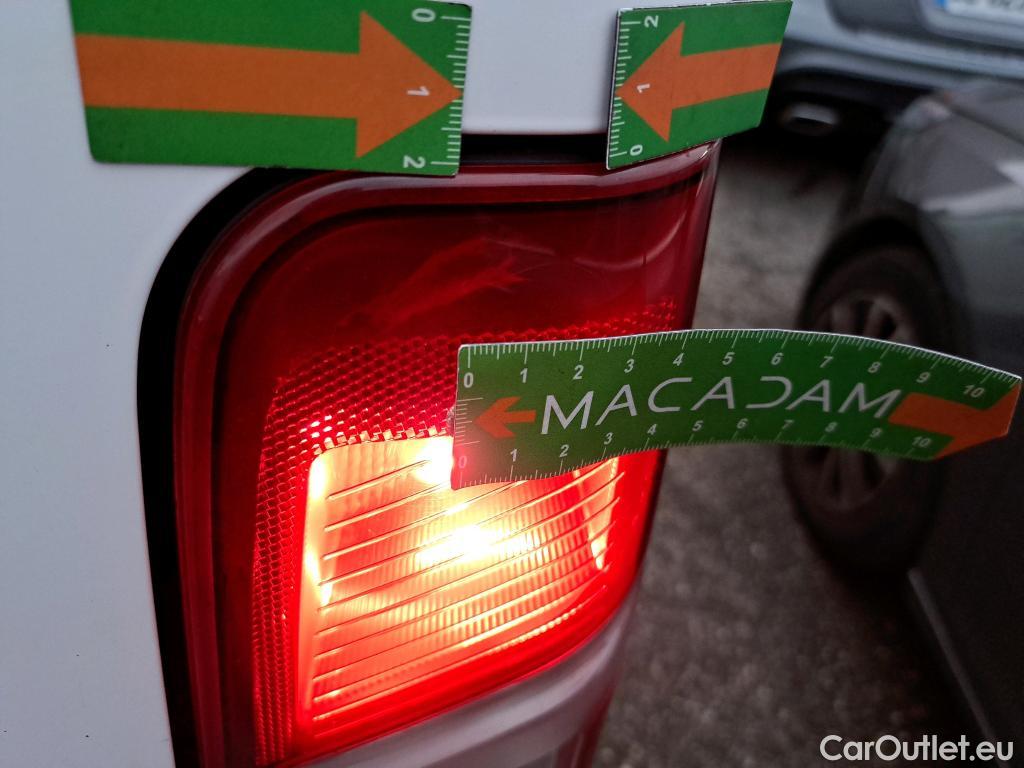  Citroen  Berlingo CITROEN  VU 4p Fourgonnette Taille M 650kg BlueHDi 75 BVM Club #29