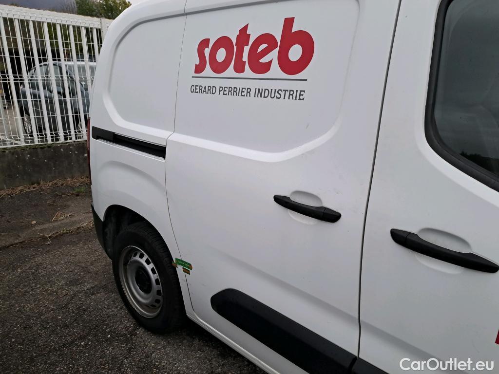  Citroen  Berlingo CITROEN  VU 4p Fourgonnette Taille M 650kg BlueHDi 75 BVM Club #19