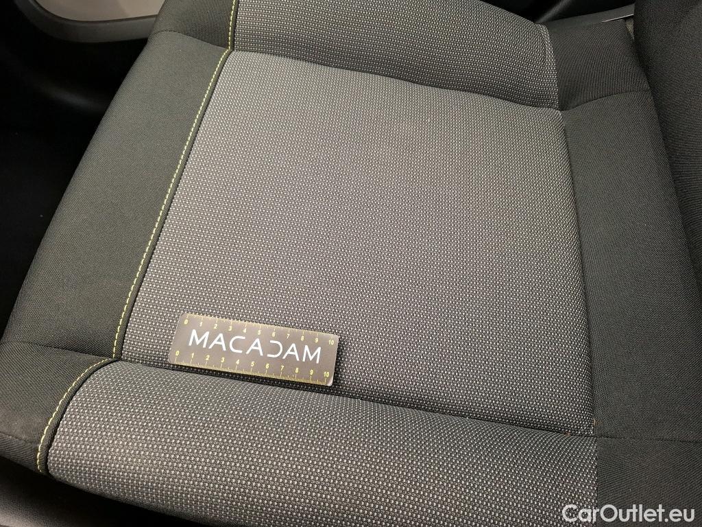  Citroen  C3  Société Feel Nav 1.2 PureTech 80CV BVM5 E6 #18