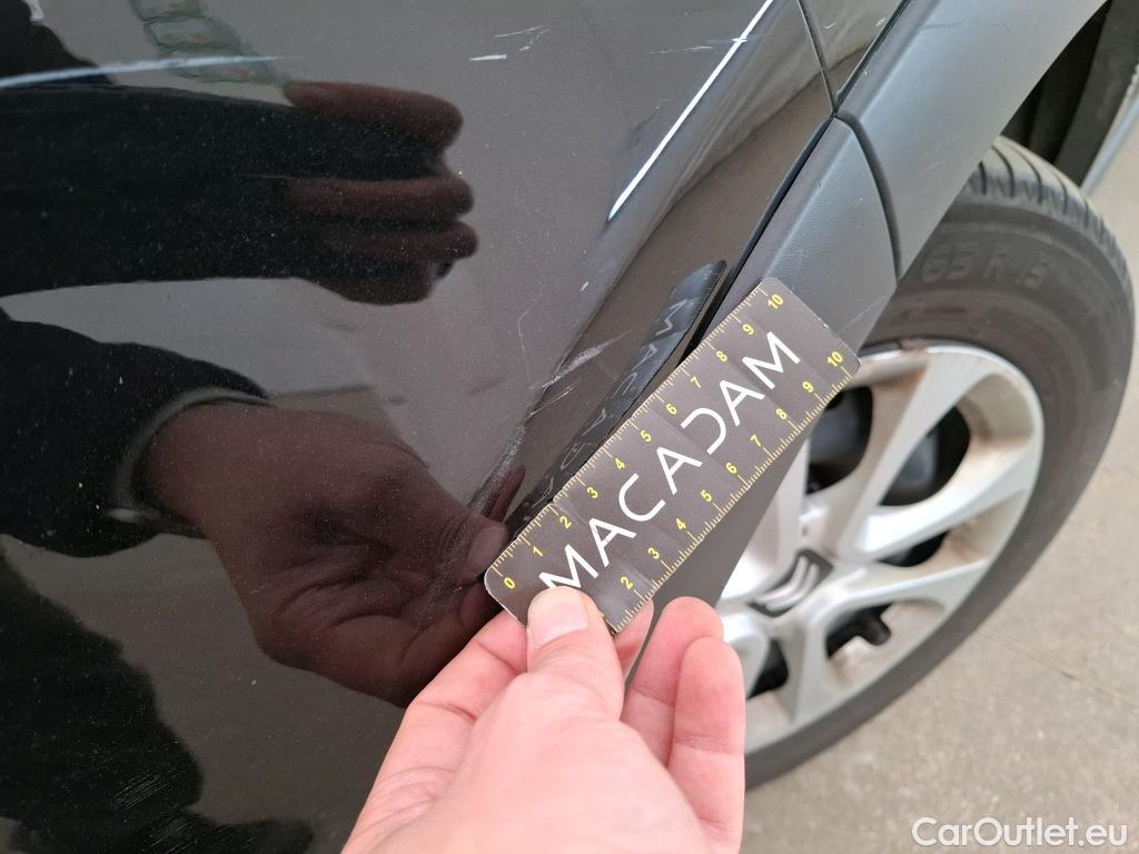  Citroen  C3  Société Feel Nav 1.2 PureTech 80CV BVM5 E6 #11