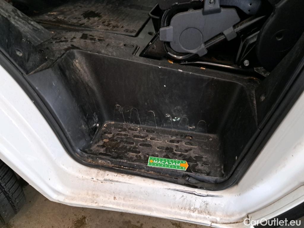  Citroen  Jumper  Fourgon 30 L1H1 Club BlueHDi 120 2.2 120CV BVM6 #13