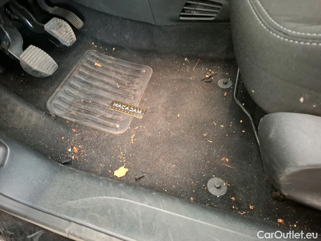  Peugeot  208  Affaire Premium Pack 1.6 HDi 75CV BVM5 E6 #18