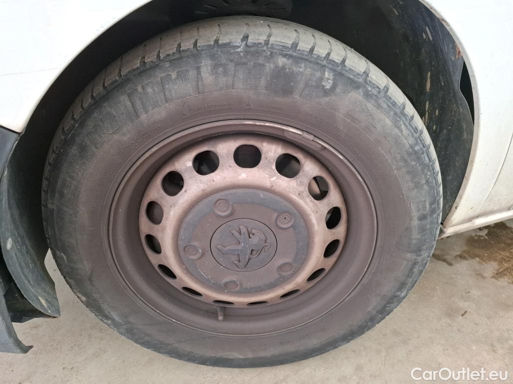  Peugeot  Expert  Fourgon Asphalt Standard 1.5 HDi 120CV BVM6 E6dT #39