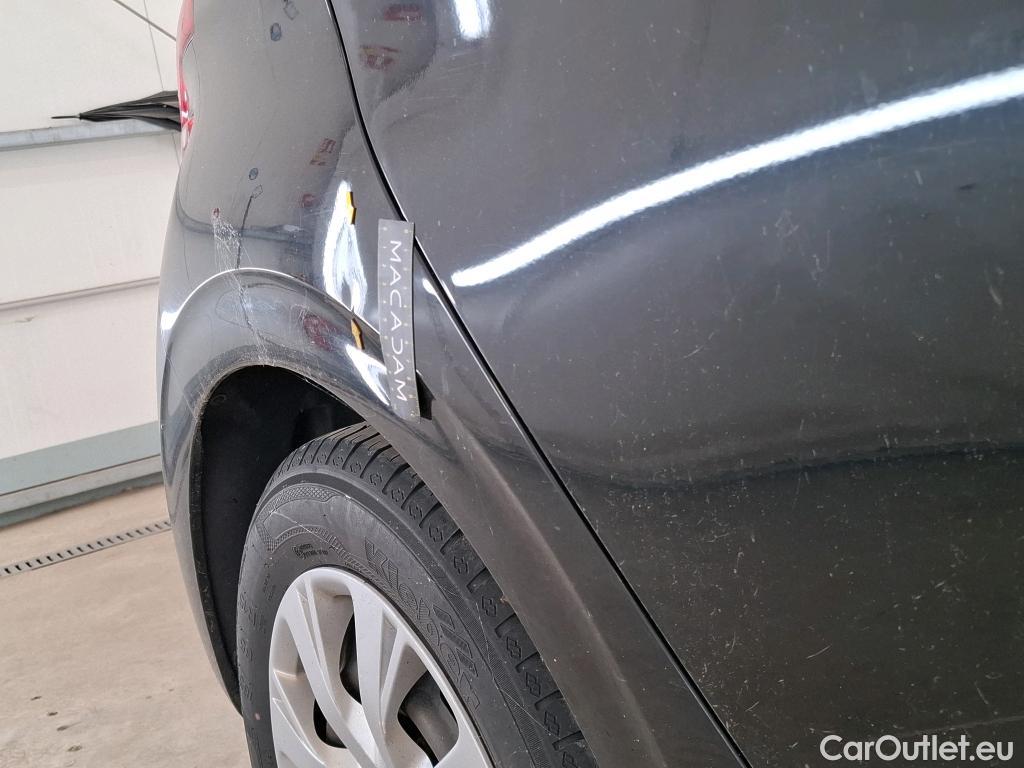  Peugeot  208  Affaire Premium Pack 1.6 HDi 75CV BVM5 E6 #2