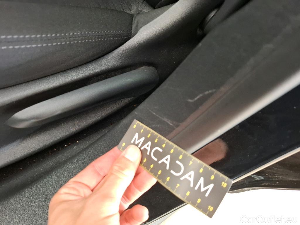  Peugeot  208  Affaire Premium Pack 1.6 HDi 75CV BVM5 E6 #9