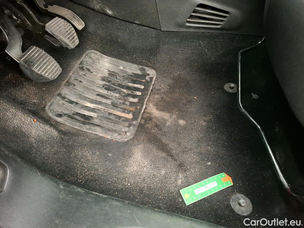  Peugeot  208  Affaire Premium Pack 1.6 HDi 75CV BVM5 E6 #24