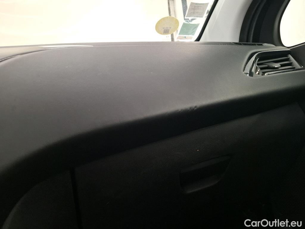  Peugeot  208  Affaire Premium Pack 1.6 HDi 75CV BVM5 E6 #9