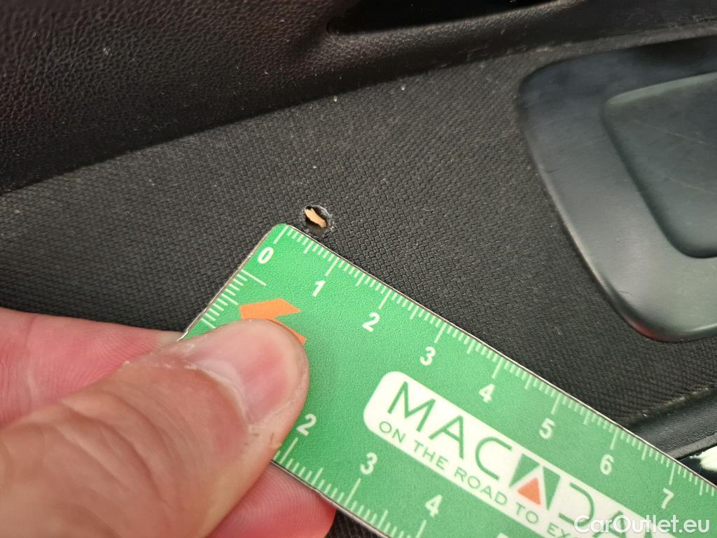  Peugeot  208  Affaire Premium Pack 1.6 HDi 75CV BVM5 E6 #22