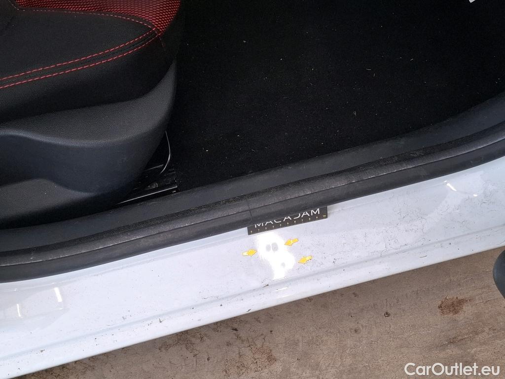  Renault  Clio  IV Air 1.5 dCi 75CV BVM5 E6 #9