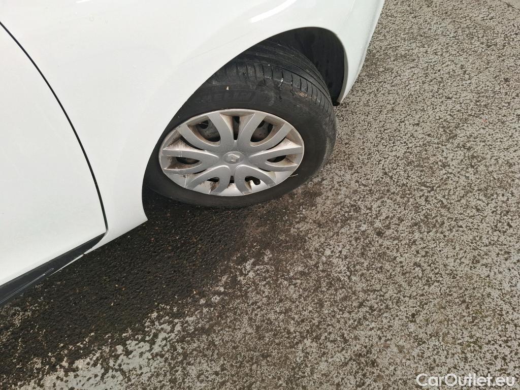  Renault  Clio  IV Air MediaNav 1.5 dCi 90CV BVM5 E6 #19