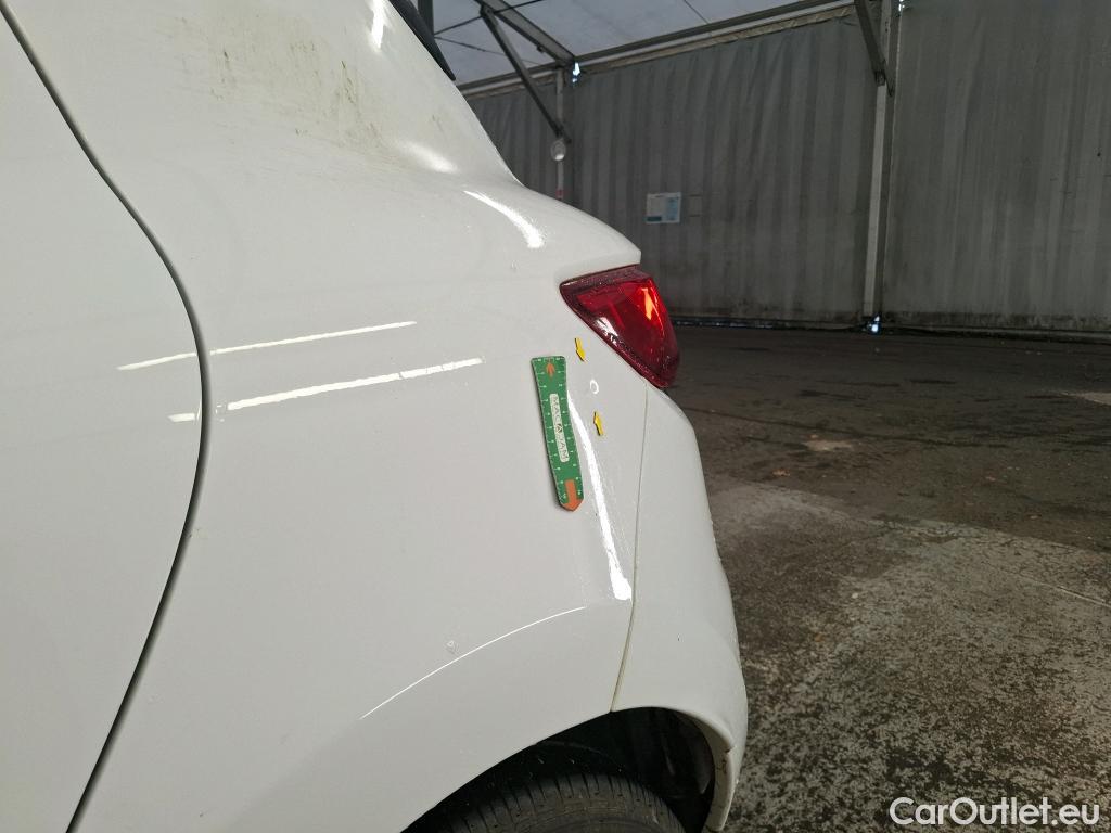  Renault  Clio  IV Air MediaNav 1.5 dCi 90CV BVM5 E6 #13