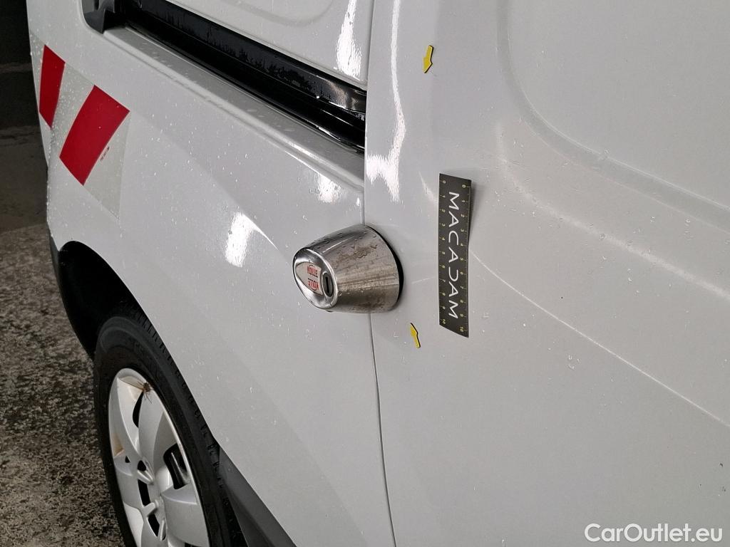  Renault  Kangoo  Express Maxi Extra (Série Spéciale) 1.5 dCi 90CV BVM5 E6 #28