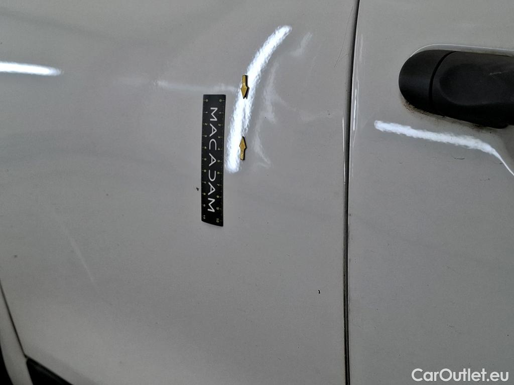  Renault  Clio  IV Air 1.5 dCi 90CV BVM5 E6 #14