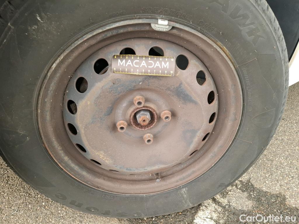  Renault  Kangoo  Express Extra (Série Spéciale) 1.5 dCi 75CV BVM5 E6 #24