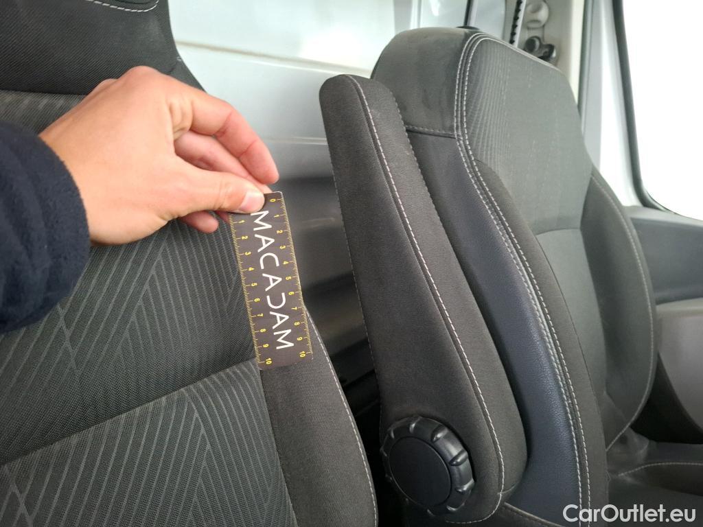  Renault  Trafic  III Fourgon Grand Confort L2H1 1200 1.6 dCi 125CV BVM6 E6 #47