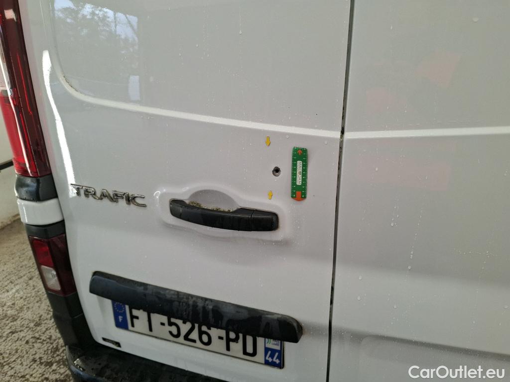  Renault  Trafic RENAULT  / 2019 / 4P / Fourgon tole FG GCF L1H1 1200 dCi 120 #4