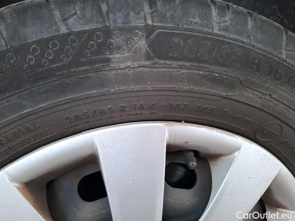  Renault  Trafic  III Fourgon Grand Confort L2H1 1200 1.6 dCi 125CV BVM6 E6 #27