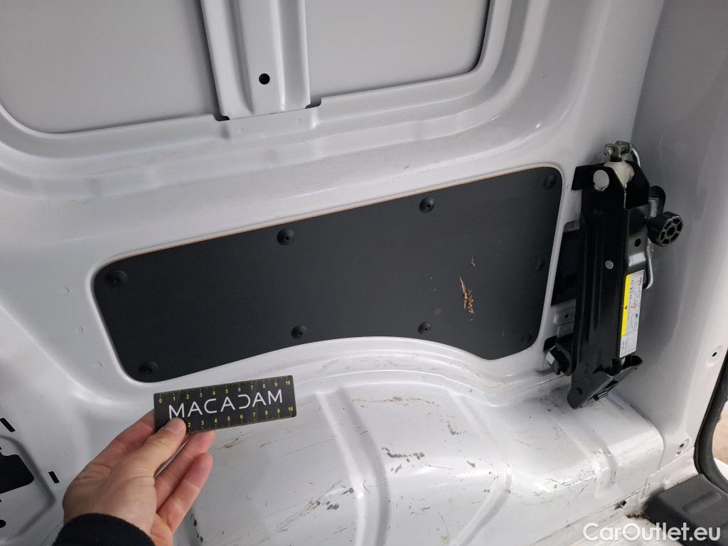  Volkswagen  Caddy VOLKSWAGEN  Van VU 4p Fourgonnette 2.0 TDI 102 Business Line Plus #25