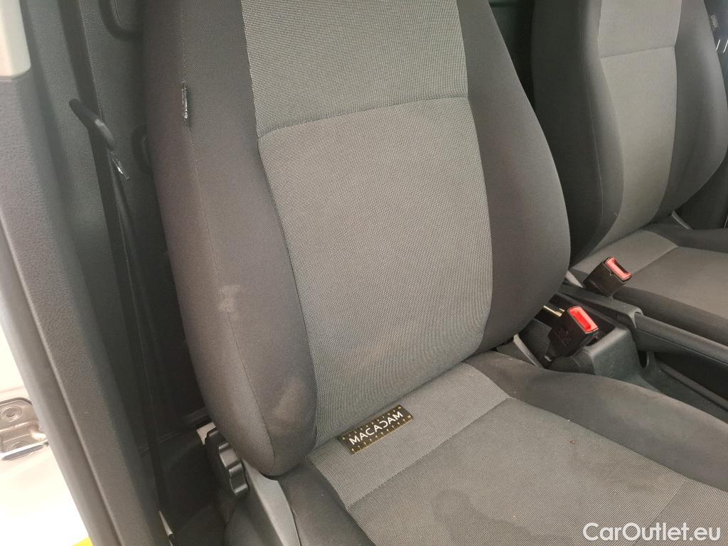  Volkswagen  Caddy VOLKSWAGEN  Van / 2015 / 4P / Fourgonnette 2.0 TDI 75 Business Line #37