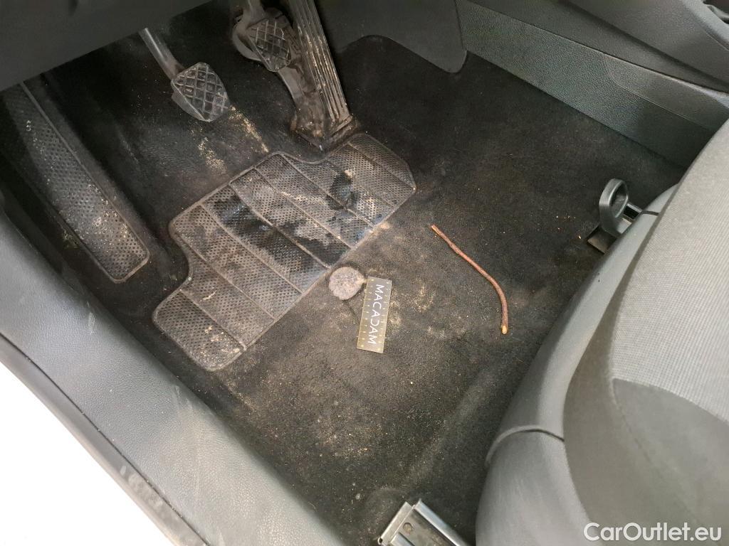  Volkswagen  Caddy VOLKSWAGEN  Van / 2015 / 4P / Fourgonnette 2.0 TDI 75 Business Line #28