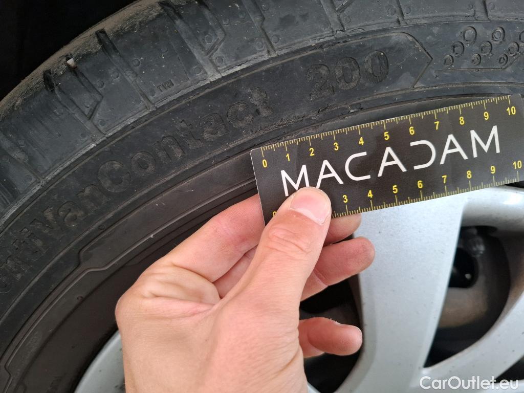  Renault  Trafic  III Fourgon Grand Confort L2H1 1200 1.6 dCi 125CV BVM6 E6 #22