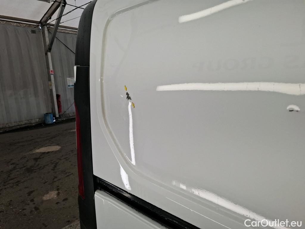  Renault  Trafic RENAULT  / 2019 / 4P / Fourgon tole FG GCF L1H1 1200 dCi 120 #1