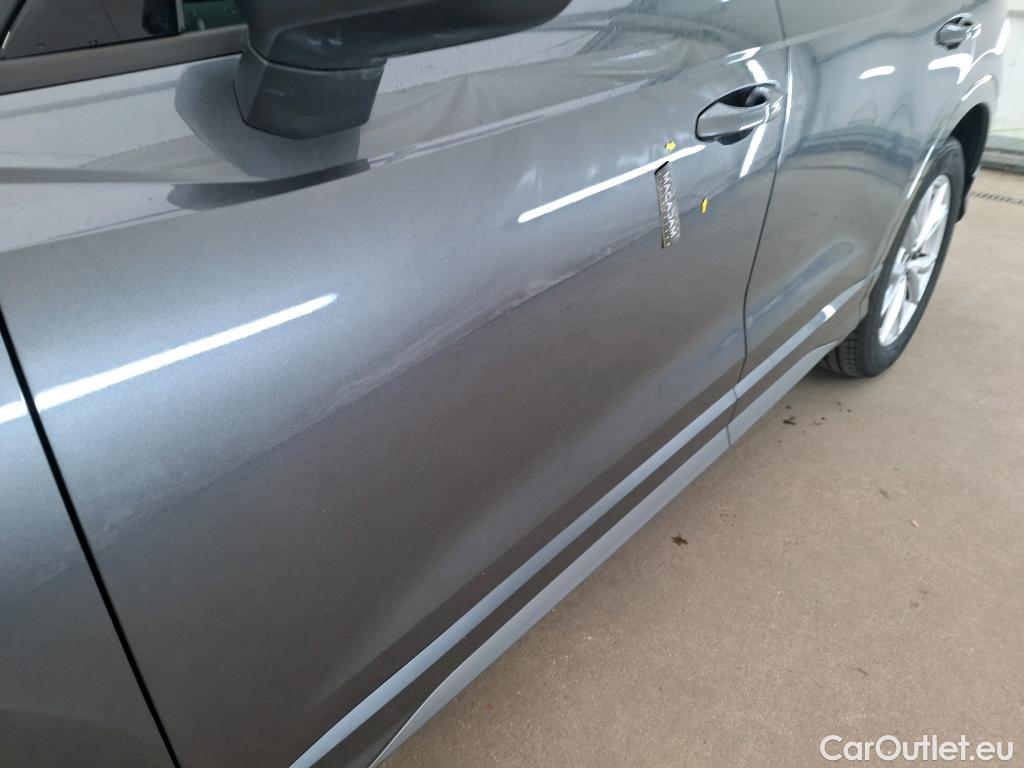  Audi  Q3 AUDI  / 2018 / 5P / SUV 35 TDI 150 S TRONIC S LINE #4