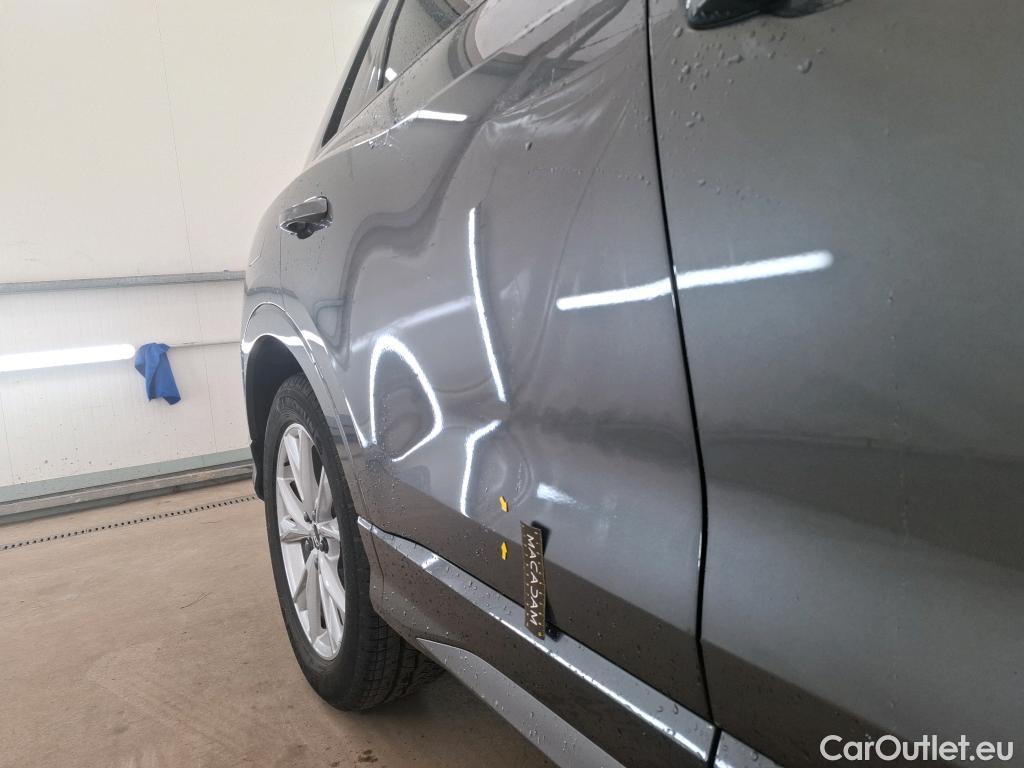  Audi  Q3 AUDI  / 2018 / 5P / SUV 35 TDI 150 S TRONIC S LINE #9