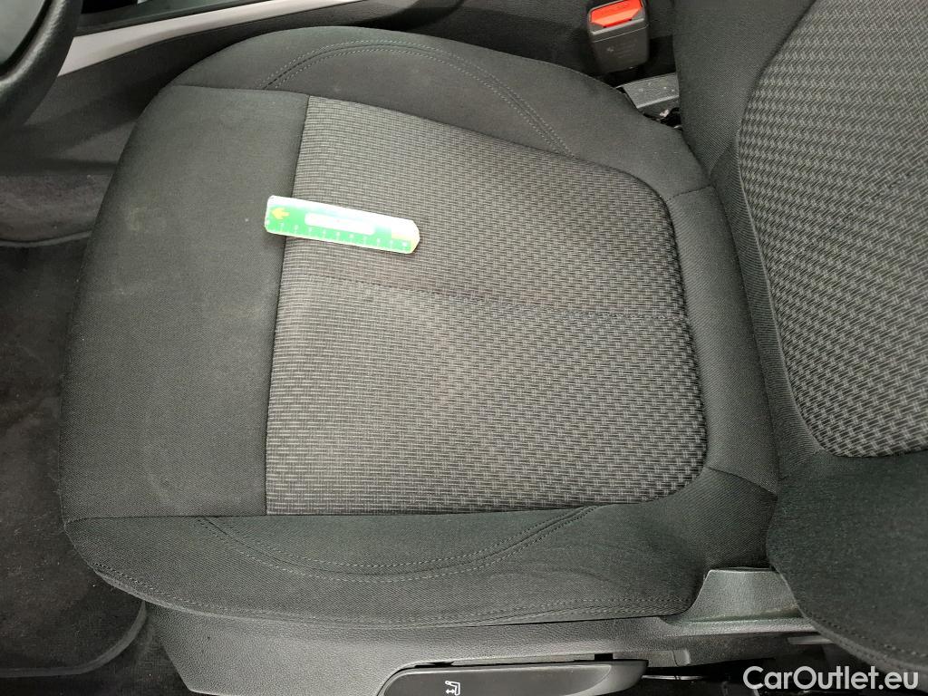  Bmw  Serie 1 BMW Série 1 / 2019 / 5P / Berline 116i Business Design #7