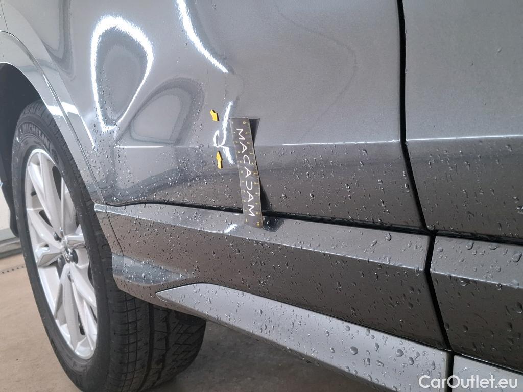  Audi  Q3 AUDI  / 2018 / 5P / SUV 35 TDI 150 S TRONIC S LINE #11