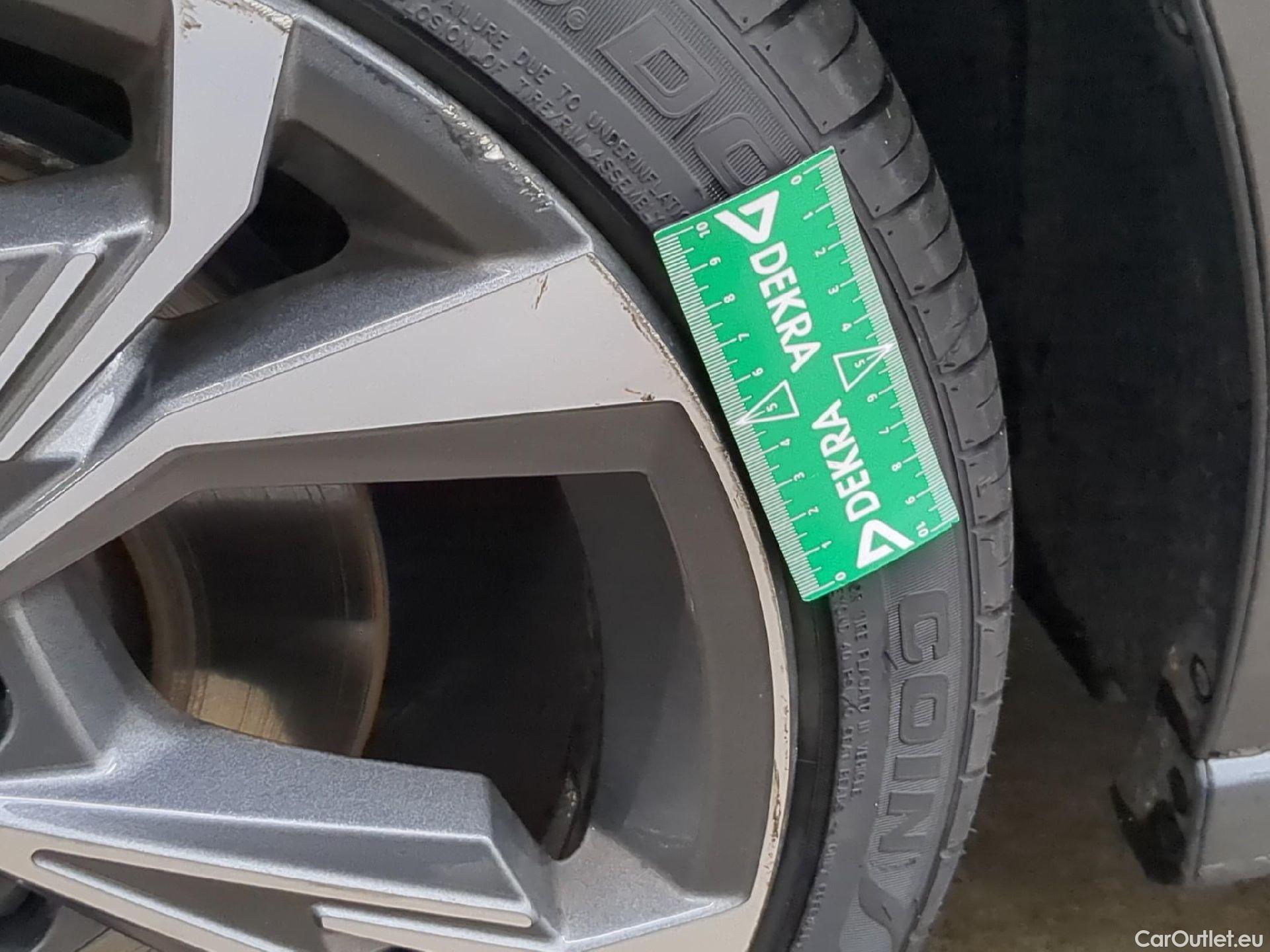  Audi  A3 AUDI  Sportback / 2020 / 5P / Berline 40 TFSI e 204 S Tronic S Line #8