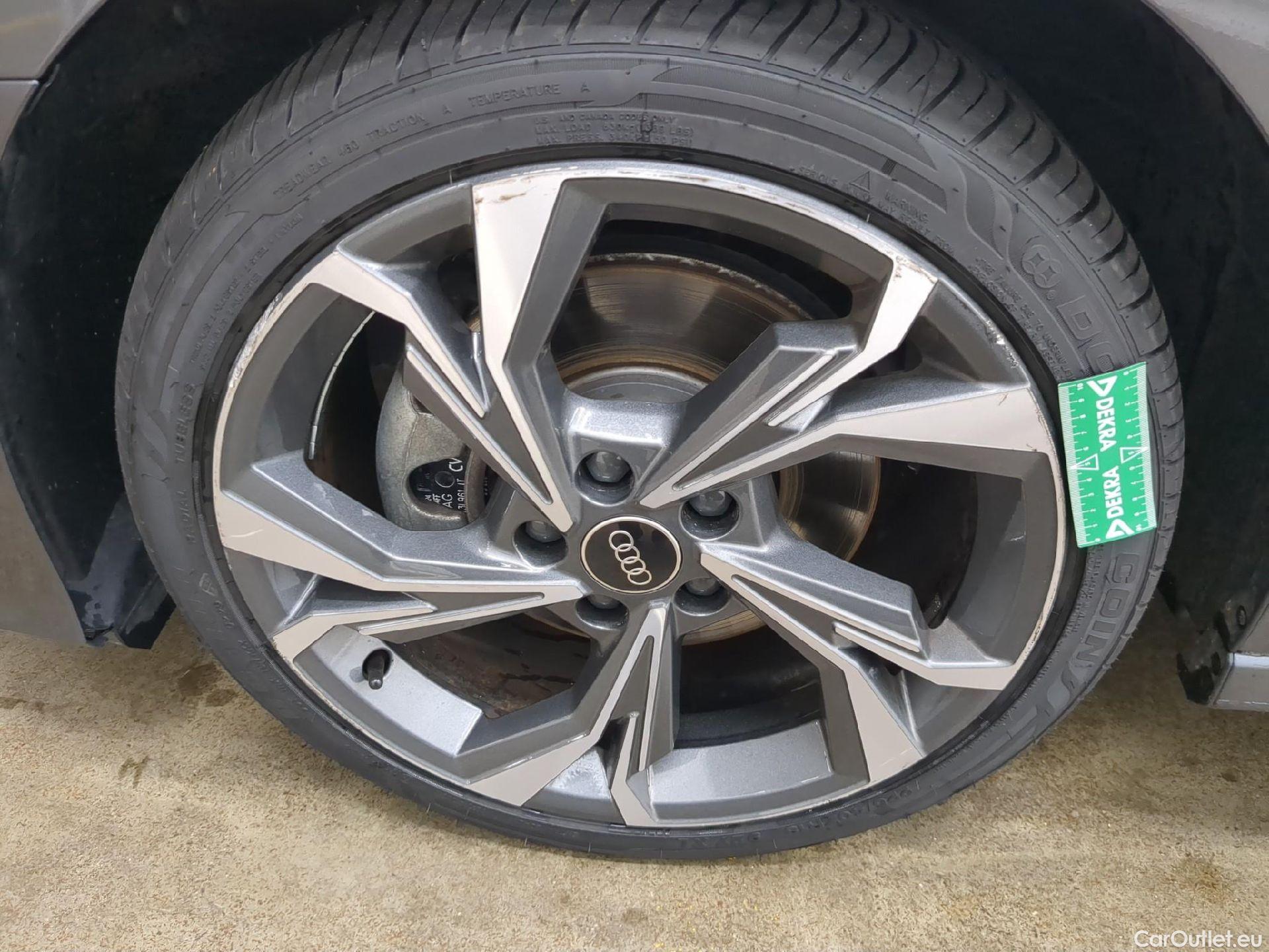  Audi  A3 AUDI  Sportback / 2020 / 5P / Berline 40 TFSI e 204 S Tronic S Line #9