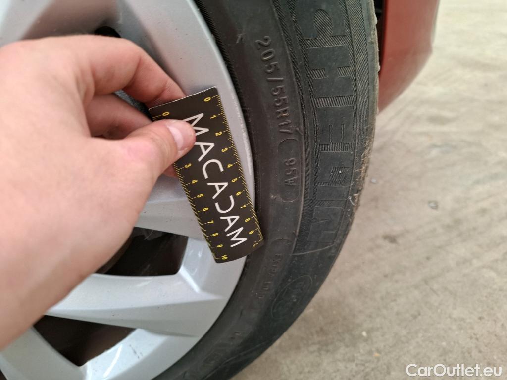  Bmw  Serie 2 Série 2 Active Tourer 225xe Lounge 1.5 225CV BVA6 E6dT #18