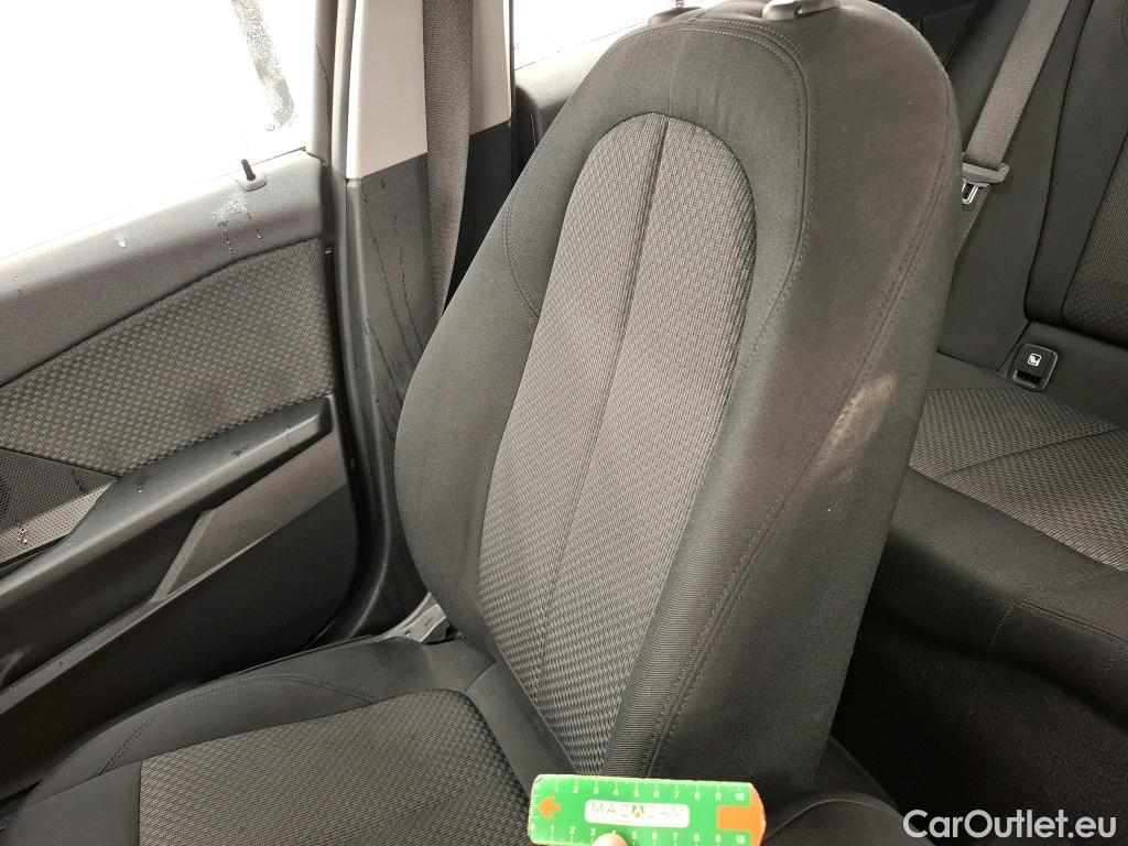  Bmw  Serie 1 BMW Série 1 / 2019 / 5P / Berline 116i Business Design #5